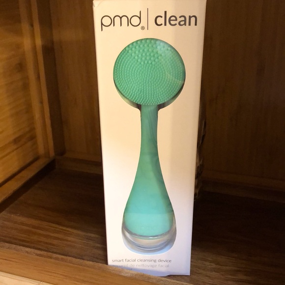 New never been opened. Turquoise in color - Picture 1 of 3